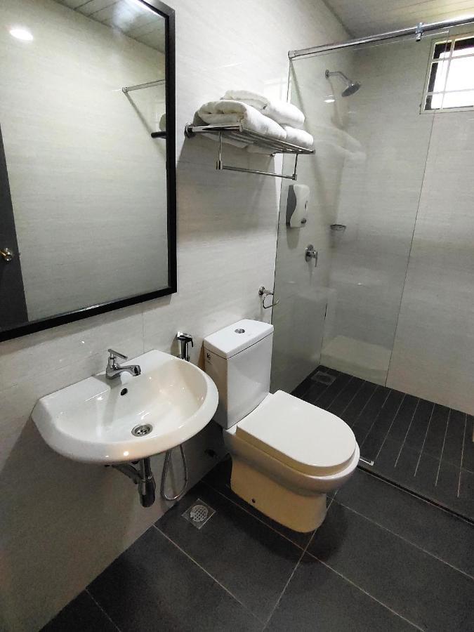 Hotel 3-plus Kota Kinabalu